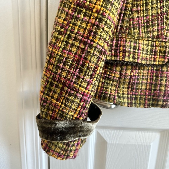 Women’s size 8 velvet lapel knit blazer - Picture 2 of 5